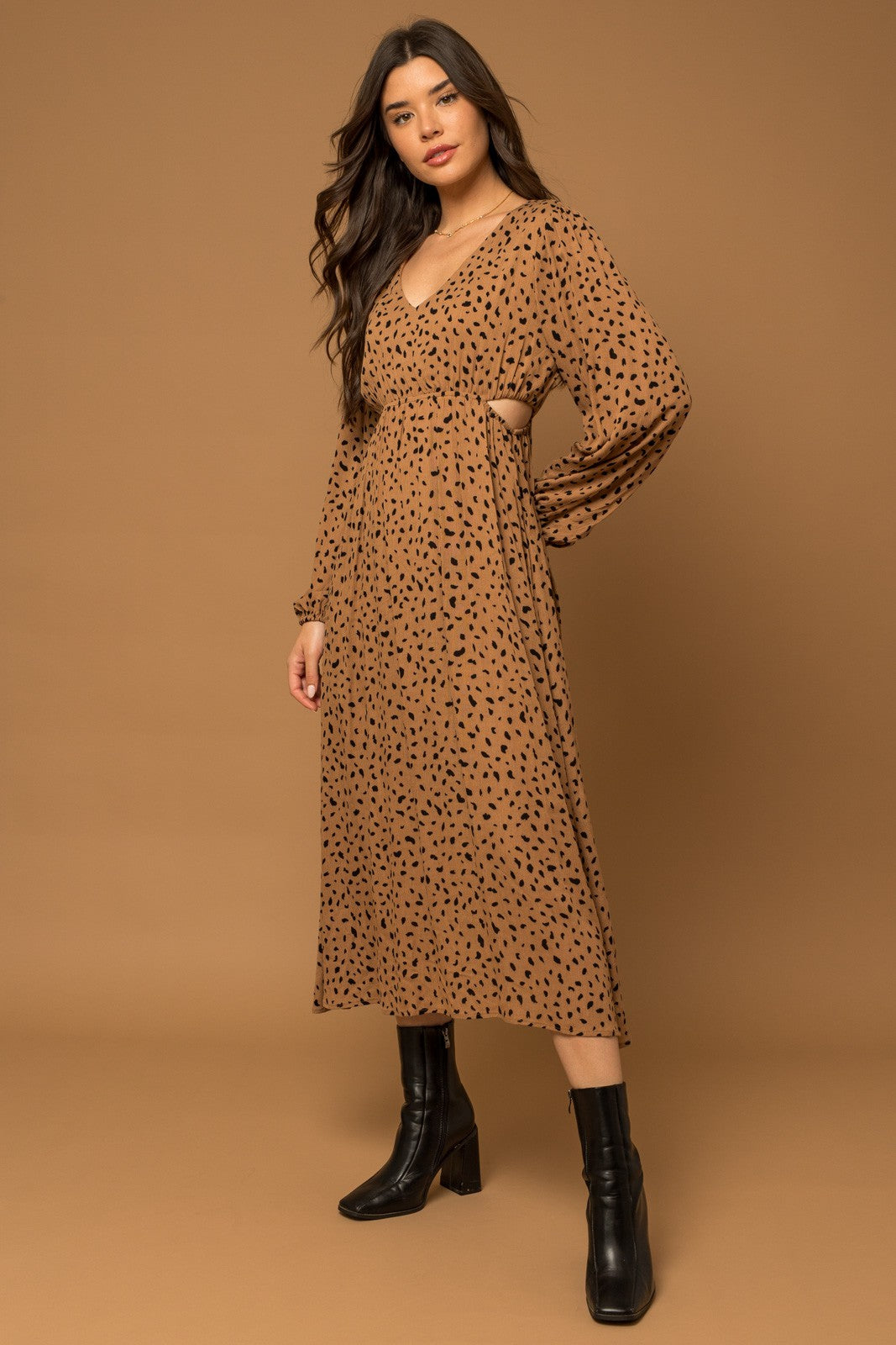 Saylor Side Cut Out Midi