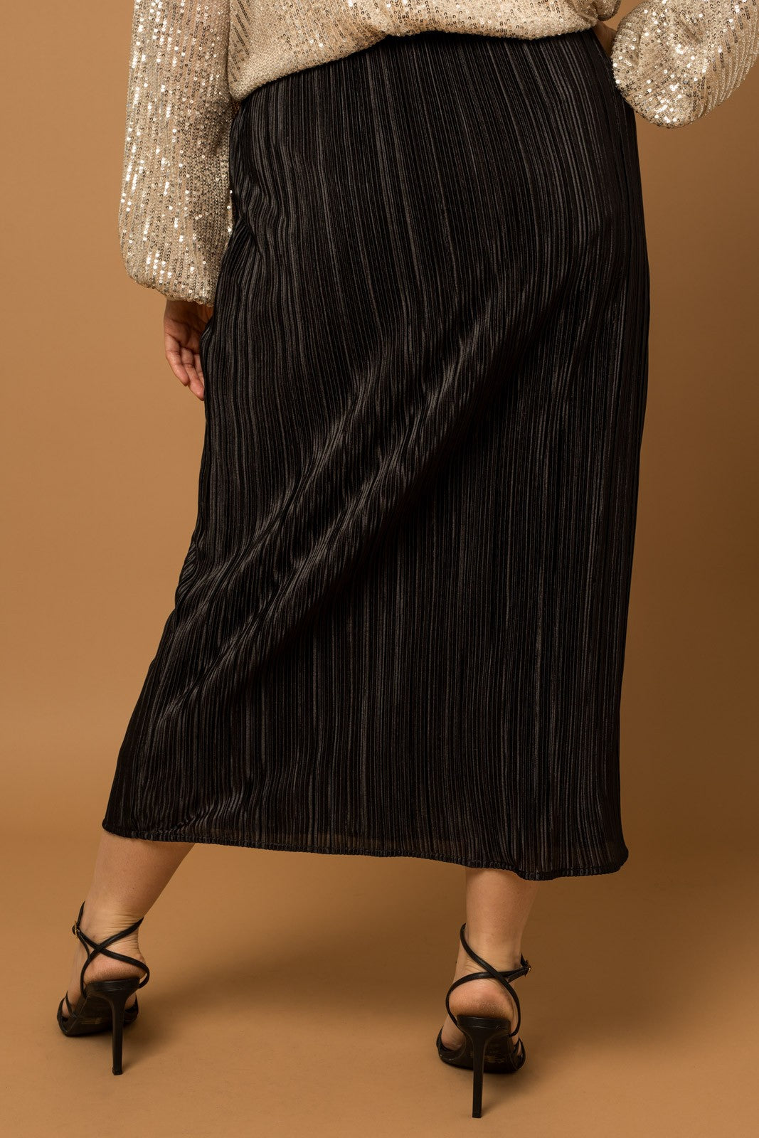 Plus Size Plisse Midi Skirt