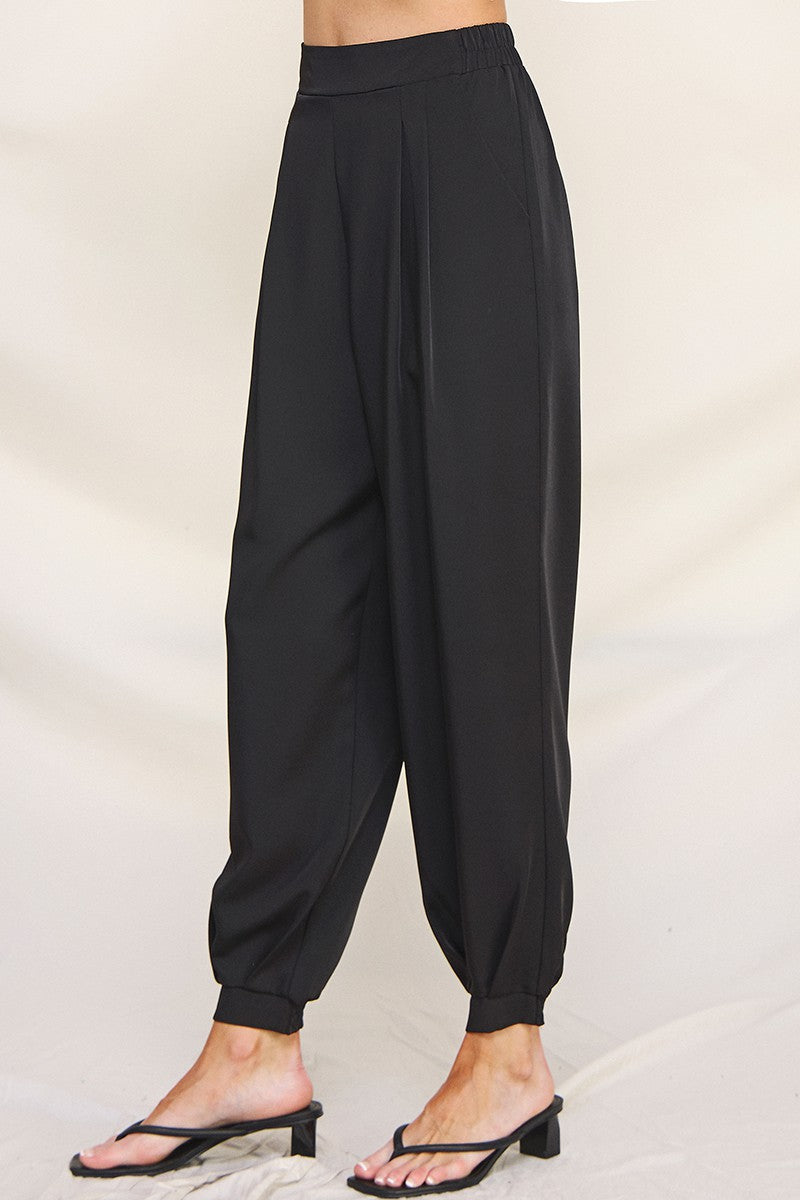 Pleated Jogger Pant