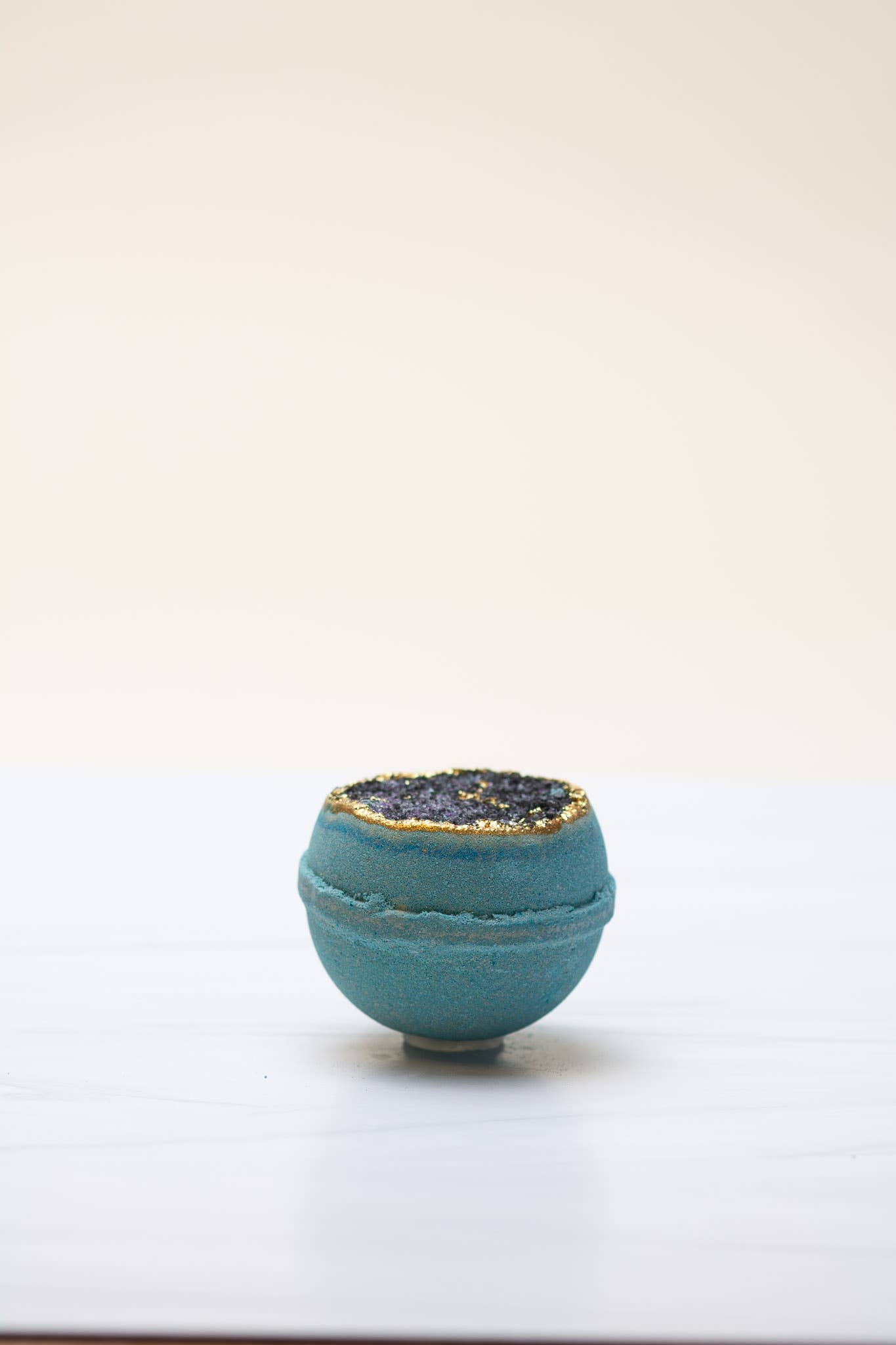 🎄Crystal Geode Bath Bomb - Obsidian, Gold + Black