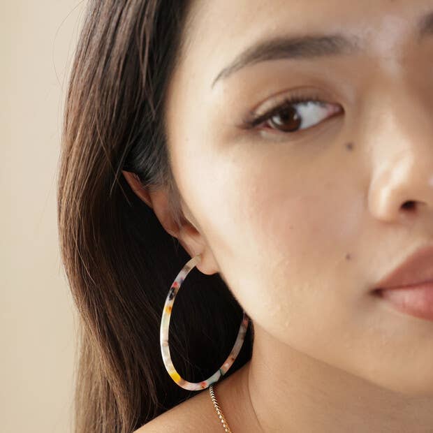 Large Tortoiseshell Resin Hoop Earrings in Rainbow