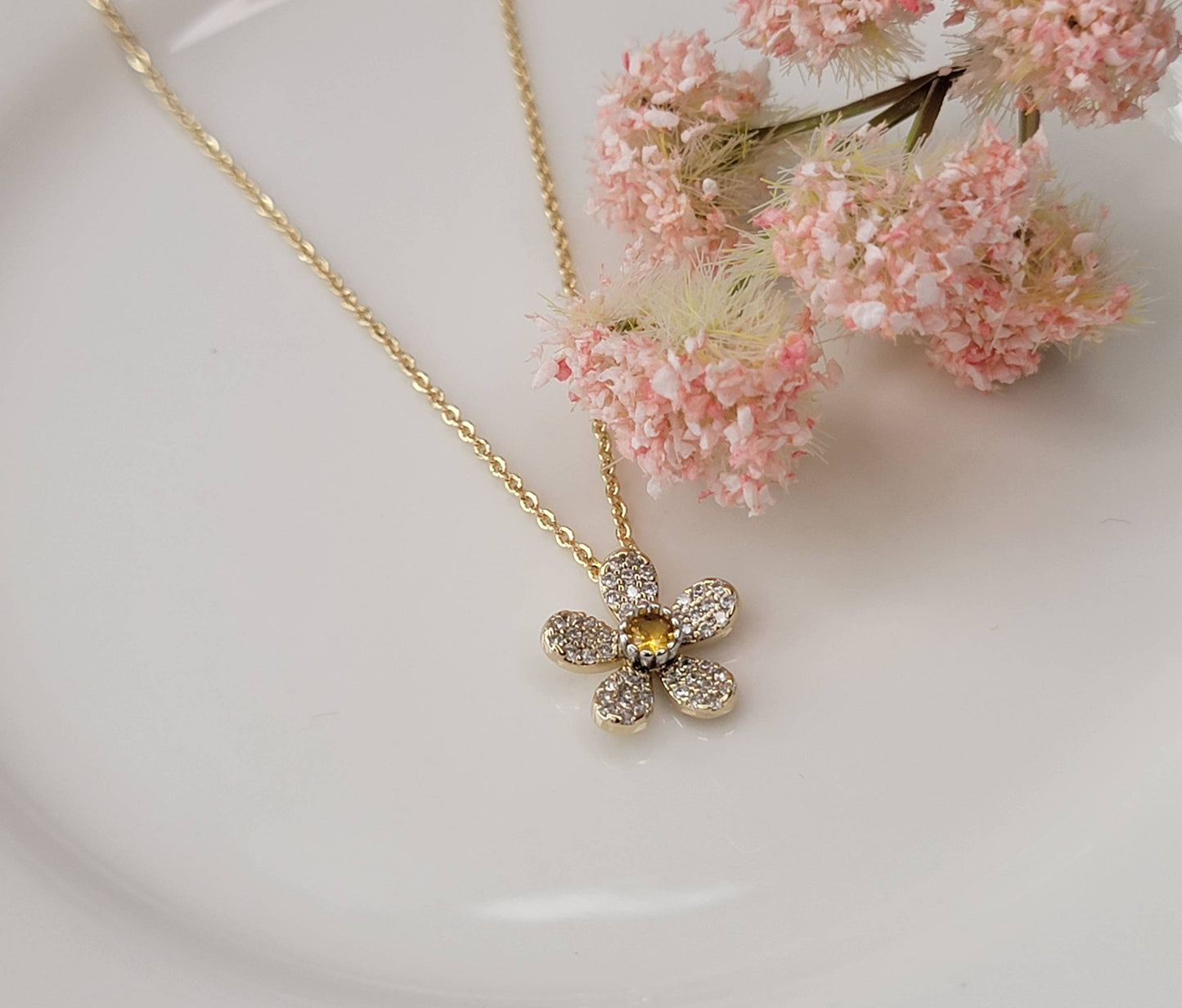 Daisy Necklace - Multiple Colors