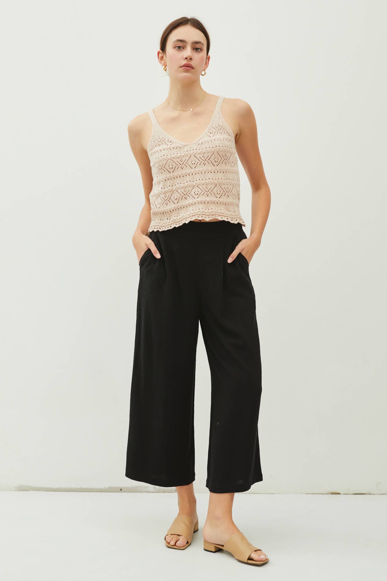 Lola Linen Blend Crop Trousers