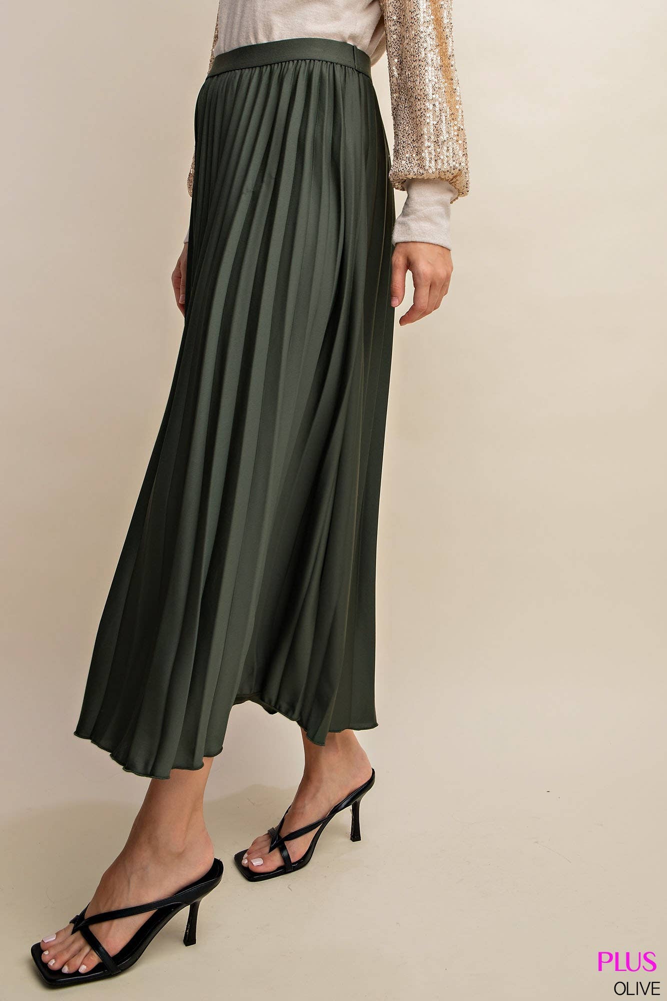 Curvy Olive Pleated Skirt