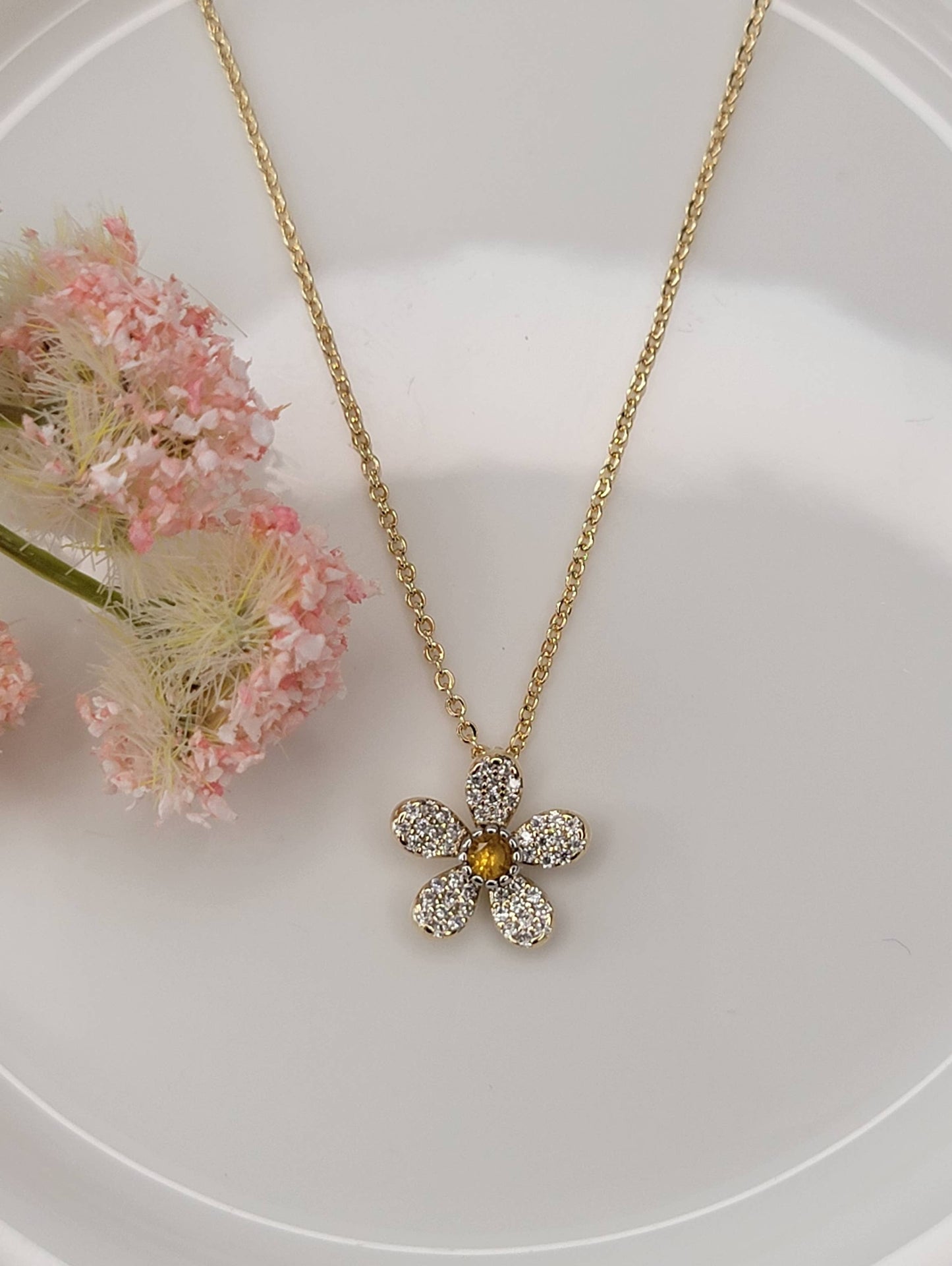 Daisy Necklace - Multiple Colors