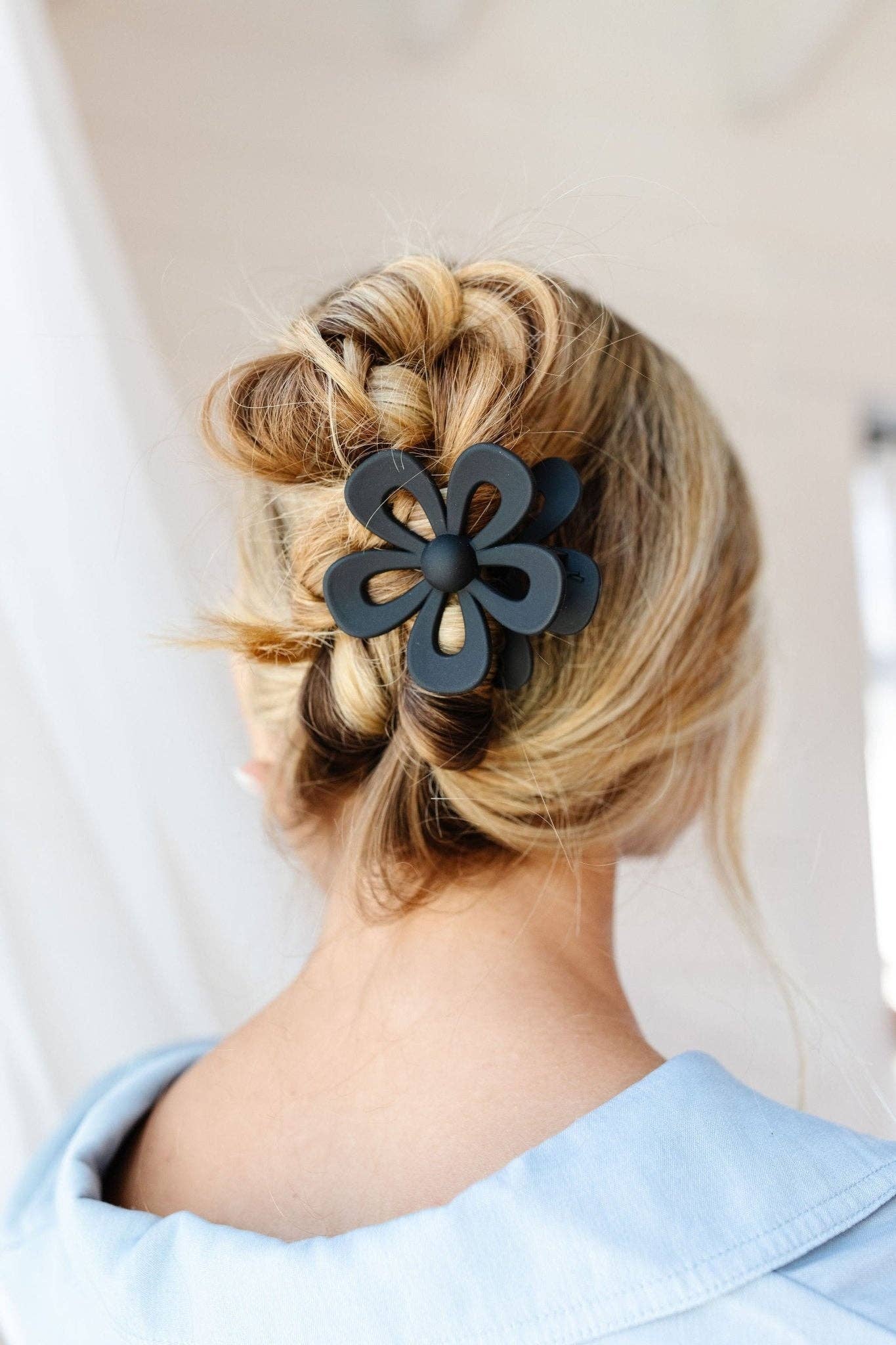 Cutout Flower Claw Clip