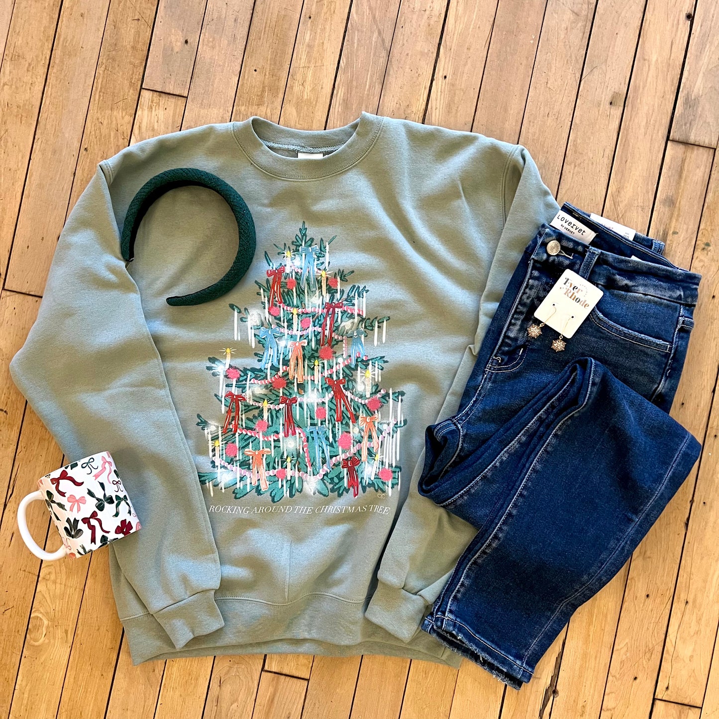 Reg & Curvy Christmas Tinsel Tree Sweatshirt