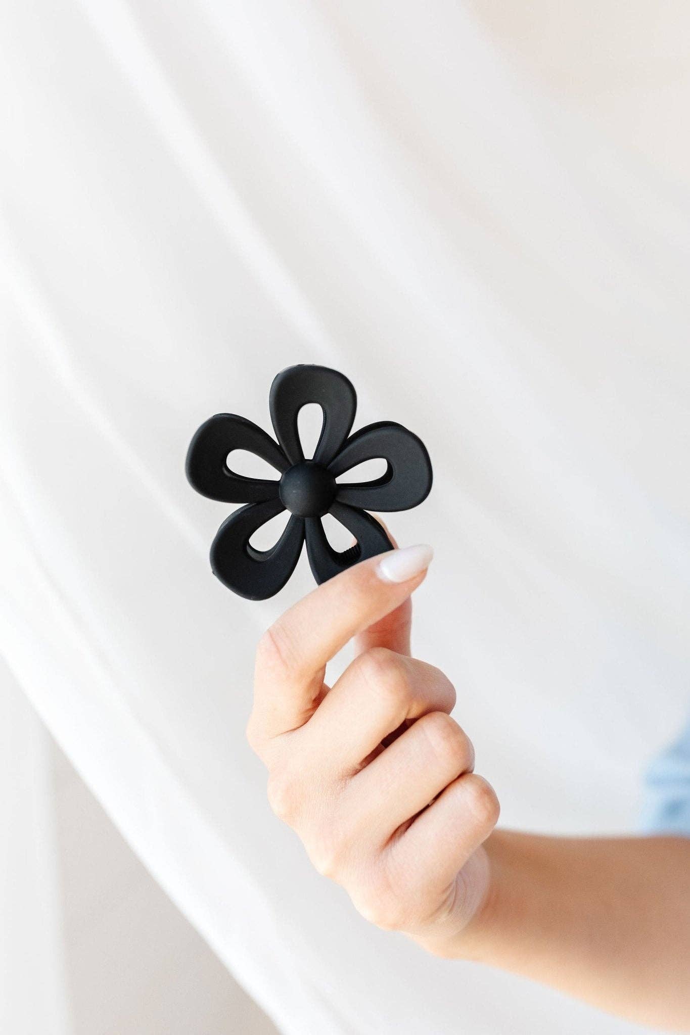 Cutout Flower Claw Clip