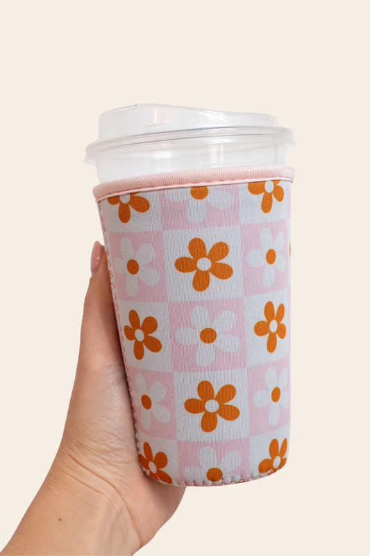 Checkered Daisies Iced Coffee Sleeve