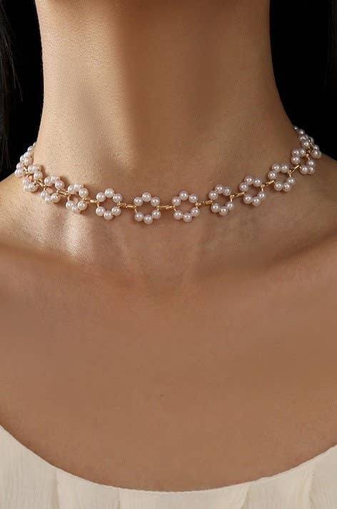 Daisy Pearl Choker Necklace