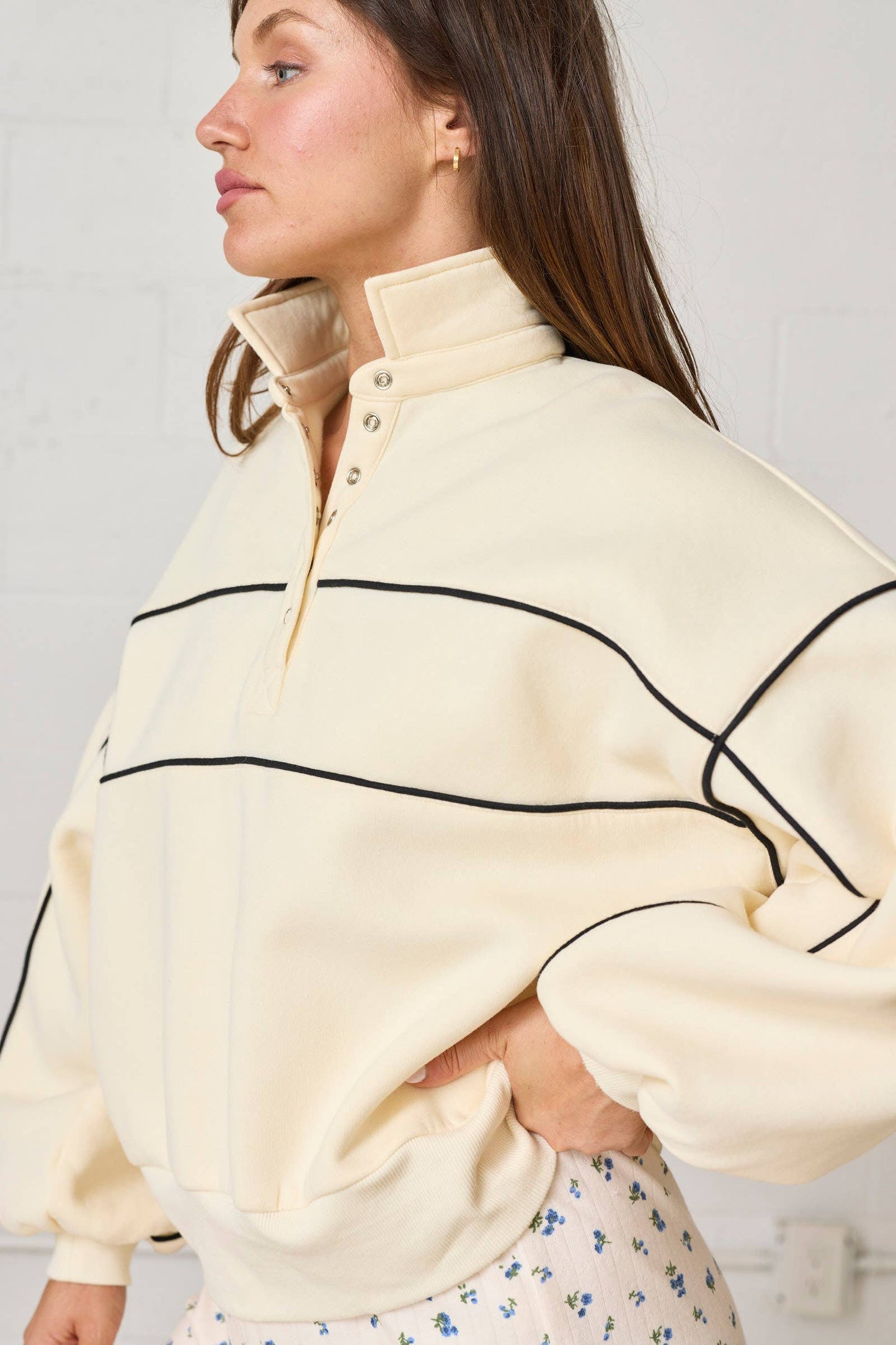 Eliena Contrast Piping Pullover